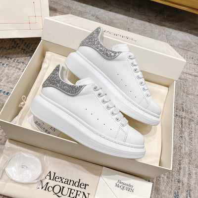 Sneakers & Shoes