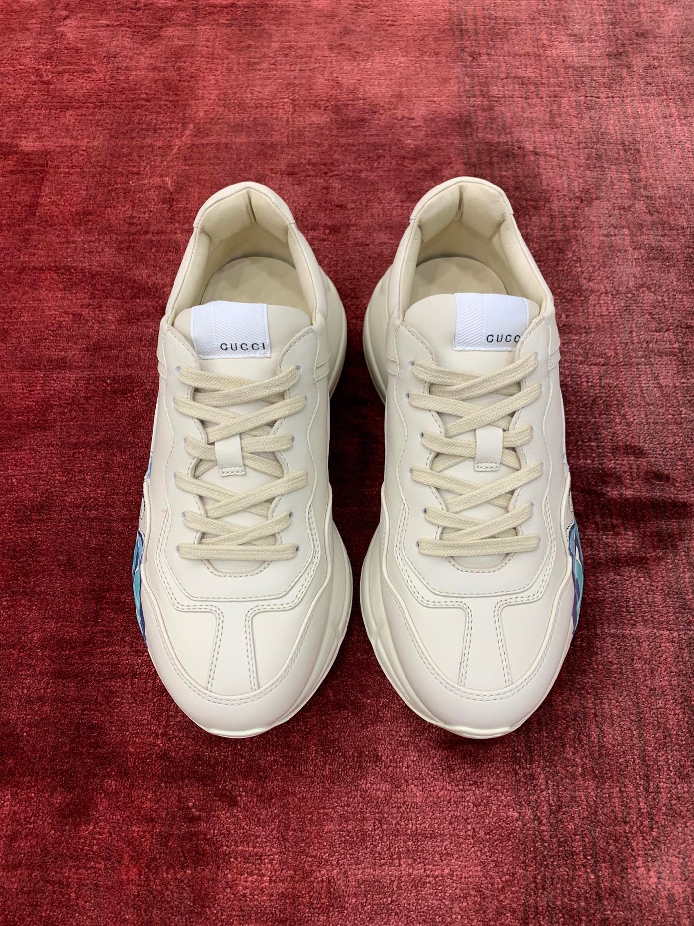 Sneakers & Shoes