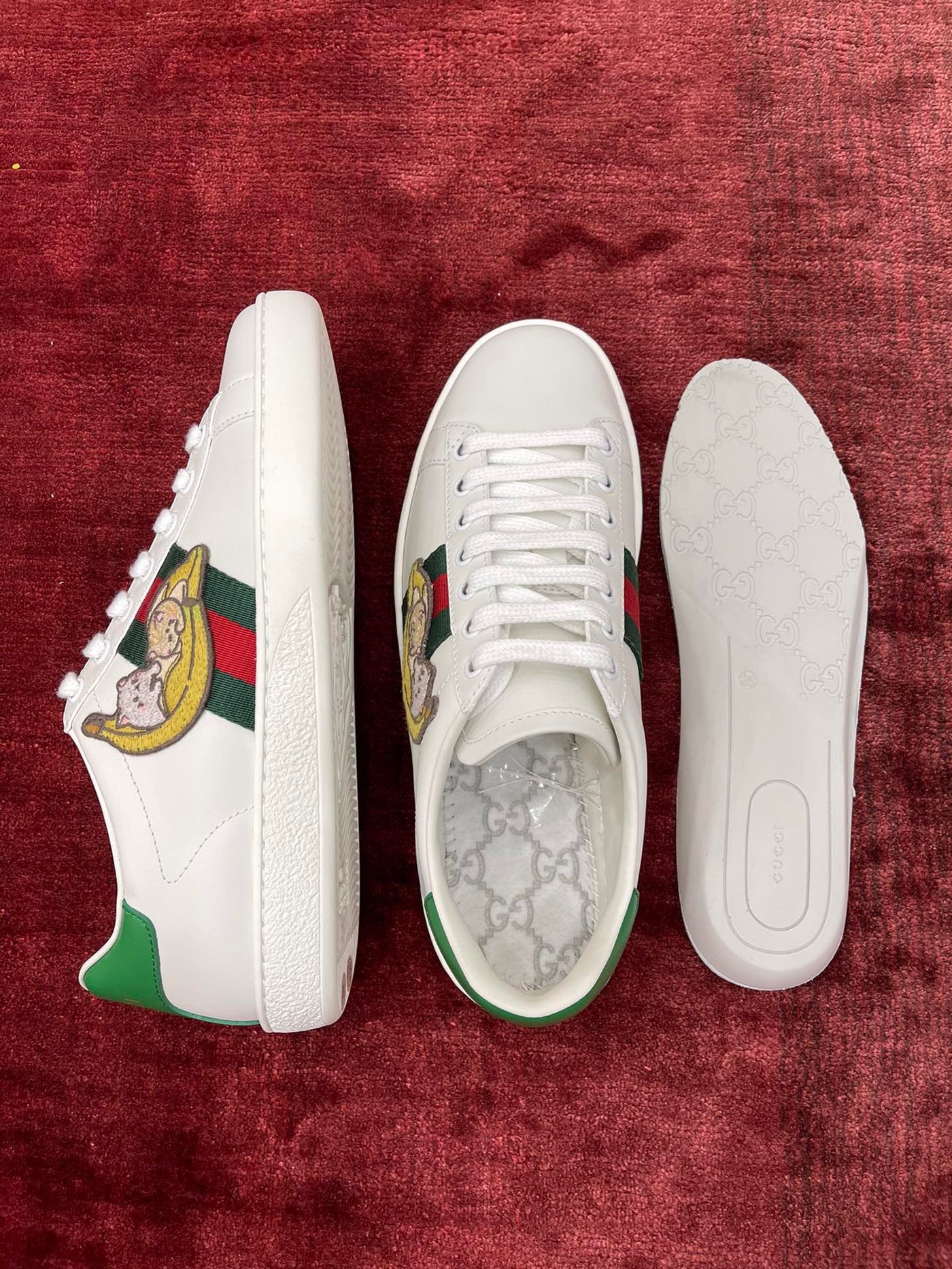 Sneakers & Shoes