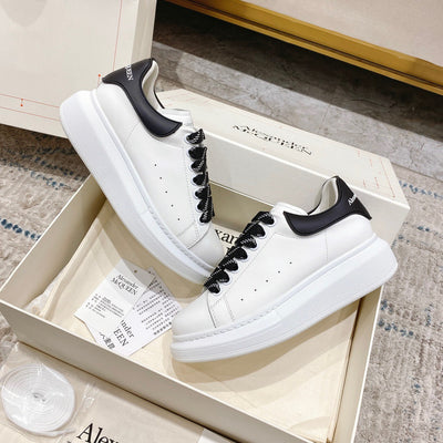 Sneakers & Shoes