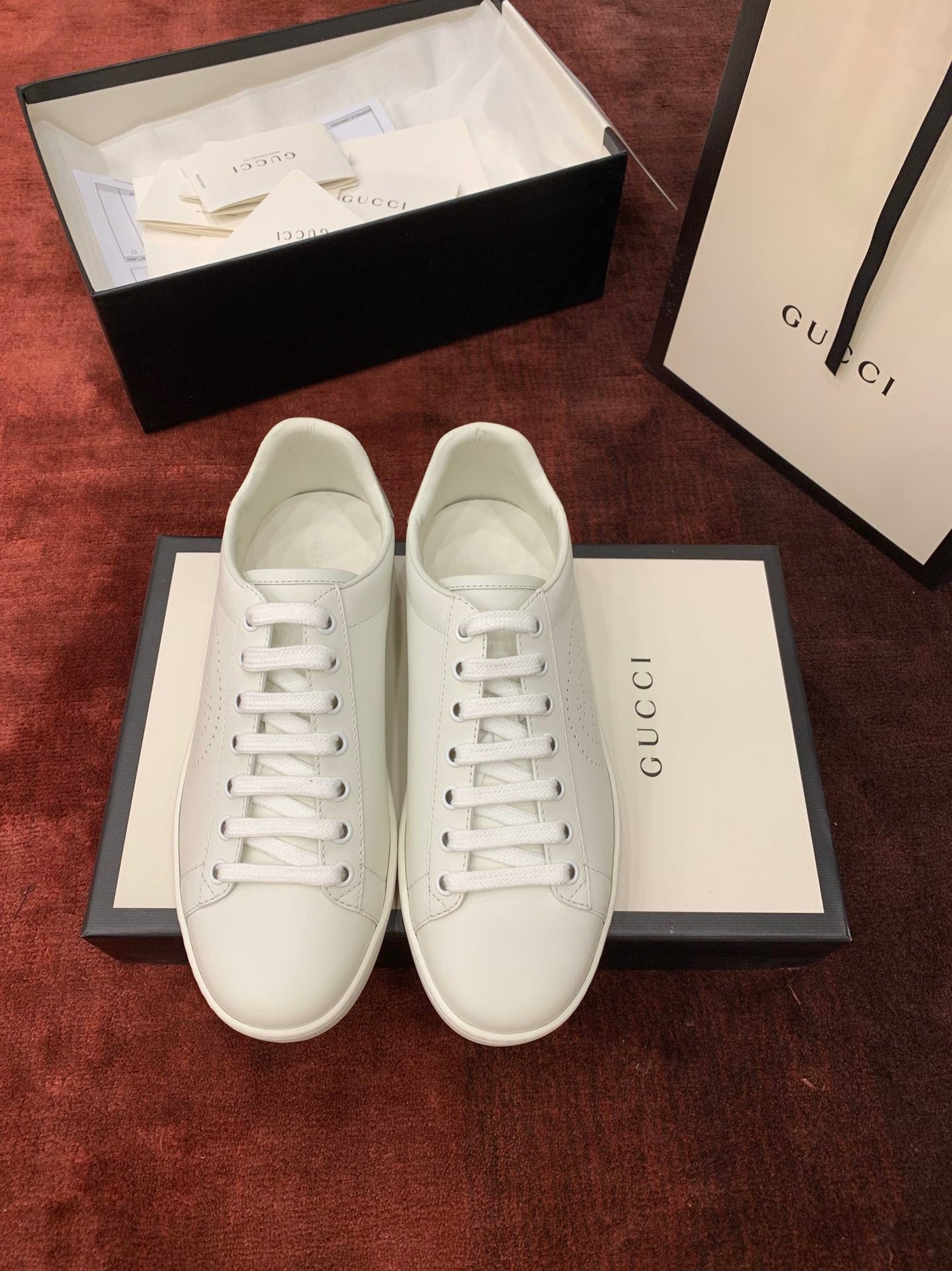 Sneakers & Shoes