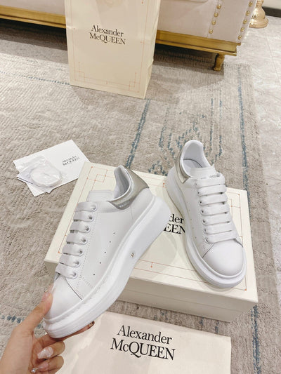 Sneakers & Shoes