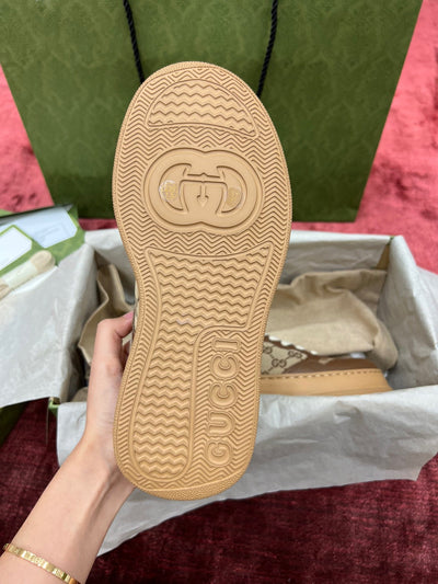 Sneakers & Shoes