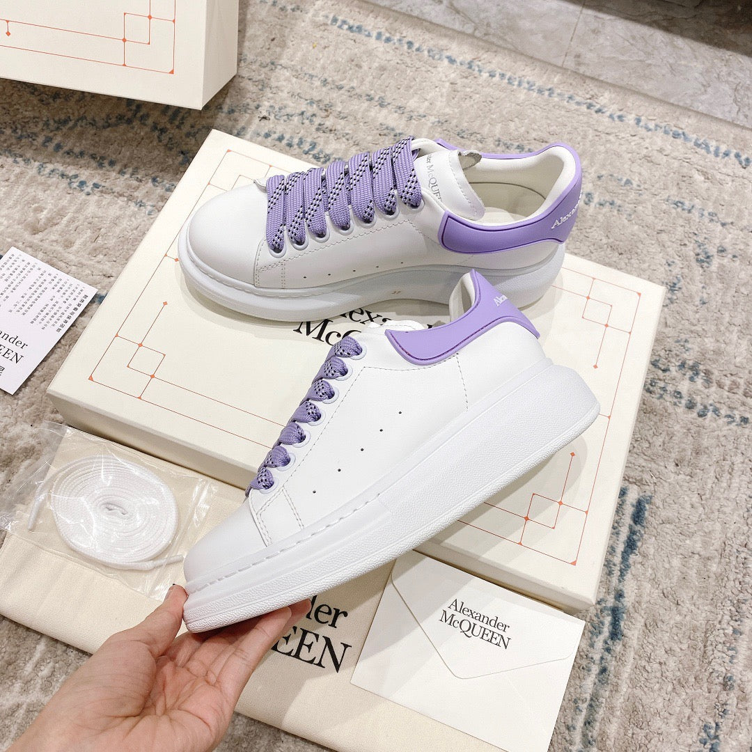 Sneakers & Shoes