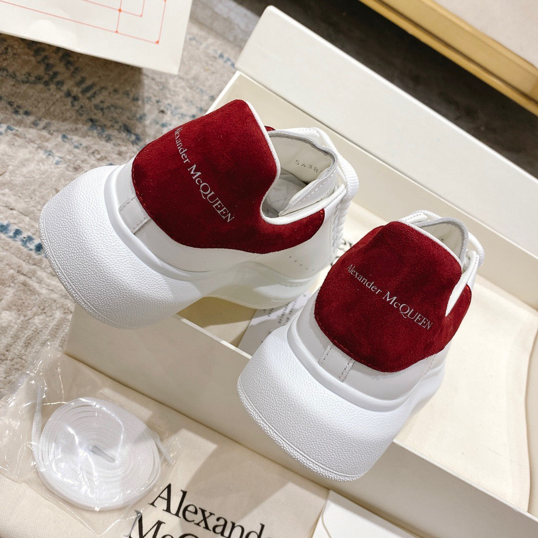Sneakers & Shoes