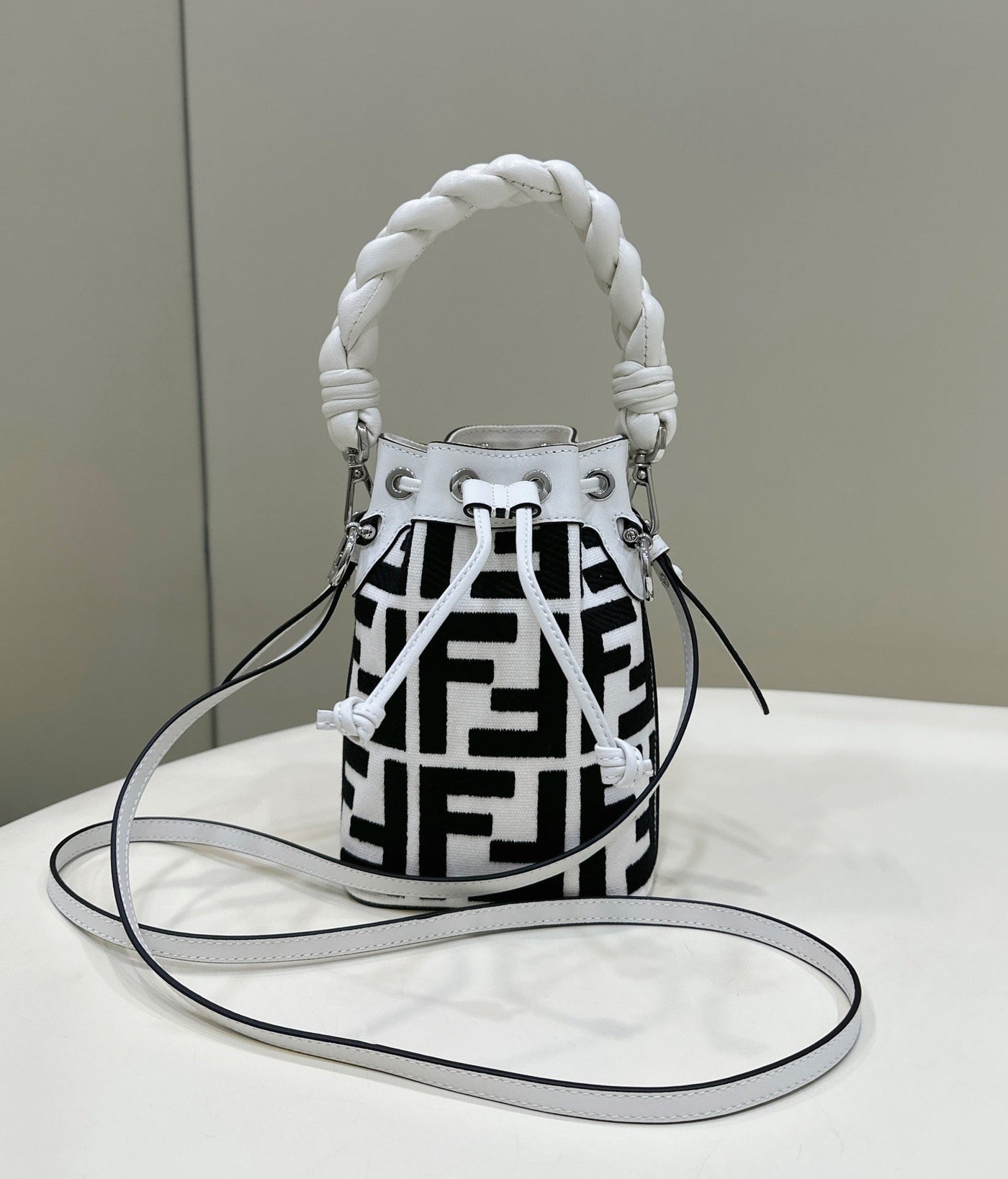 FEN Bucket