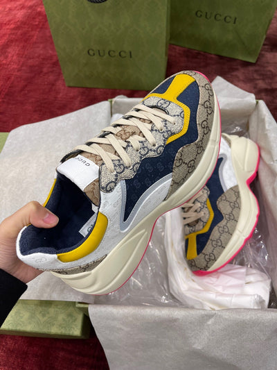 Sneakers & Shoes