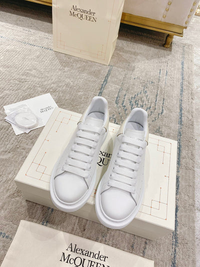 Sneakers & Shoes