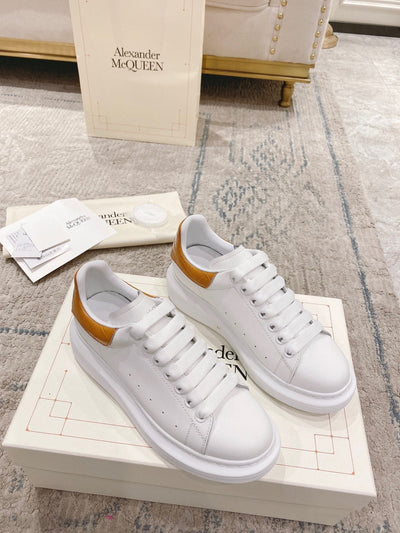 Sneakers & Shoes