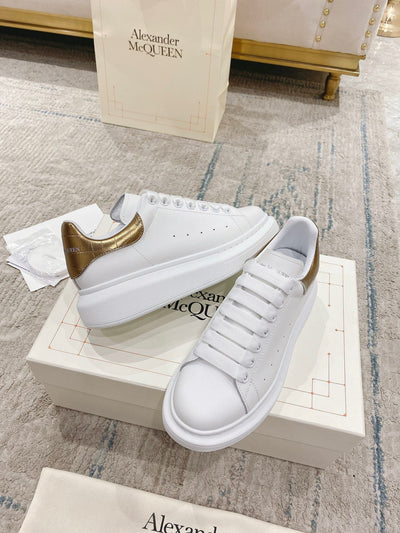 Sneakers & Shoes