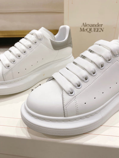Sneakers & Shoes