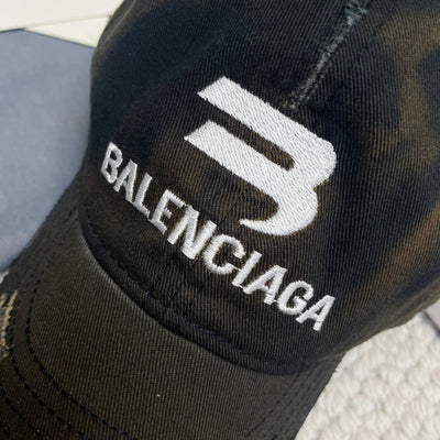 Caps