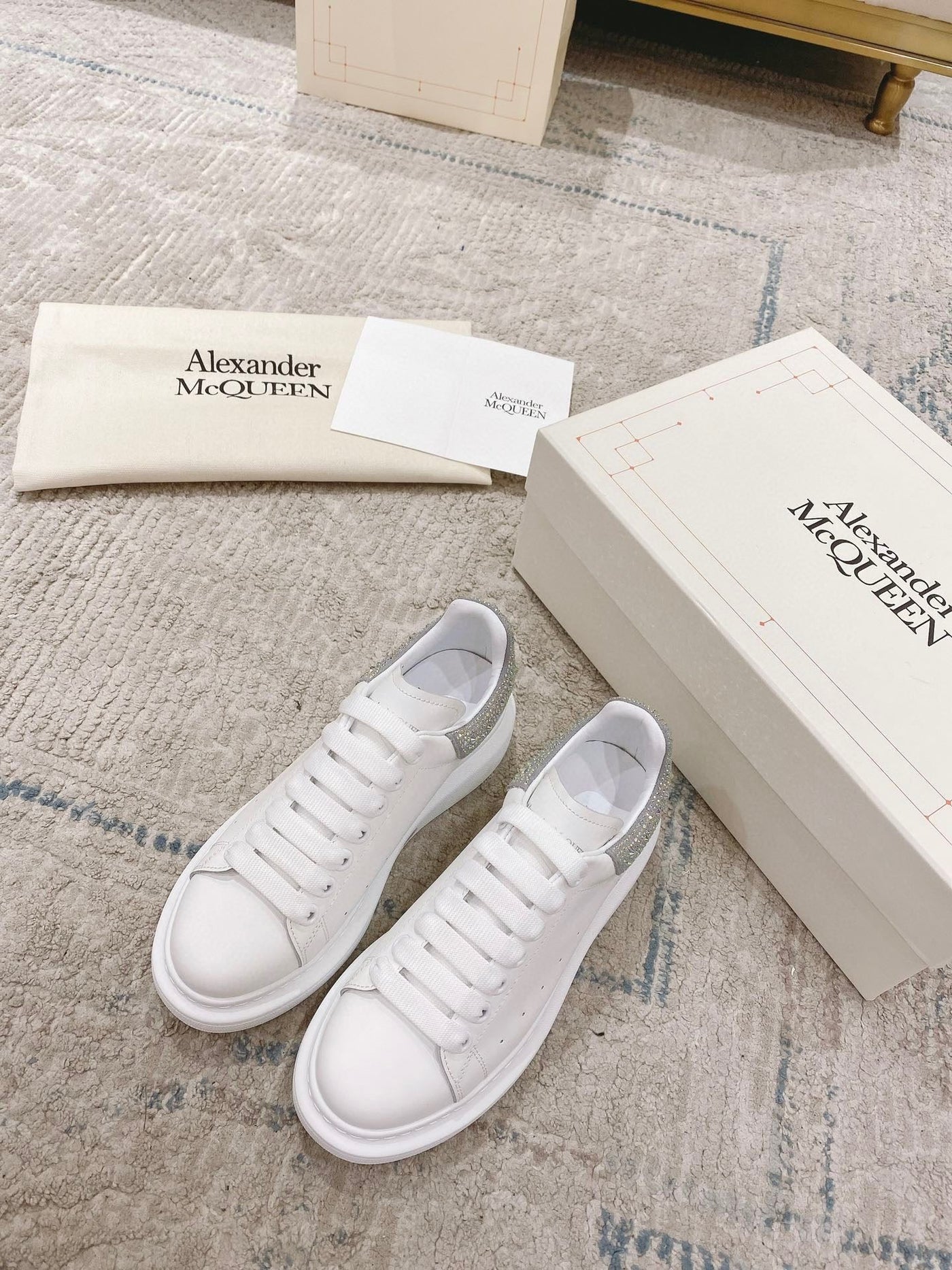 Sneakers & Shoes