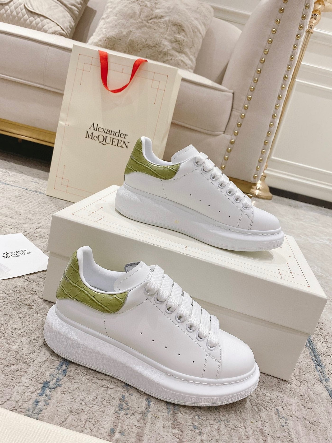 Sneakers & Shoes