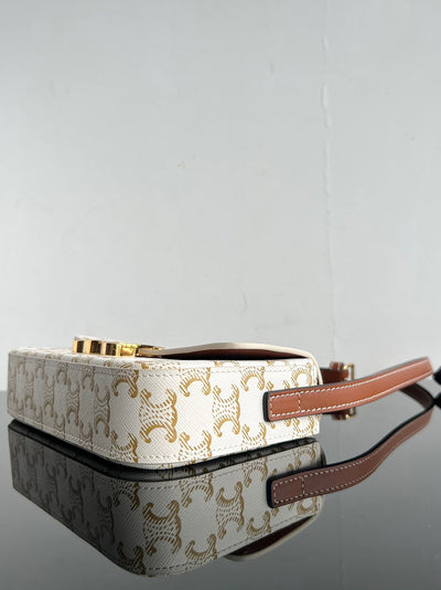 CEL Triomphe Hobo