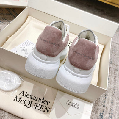 Sneakers & Shoes