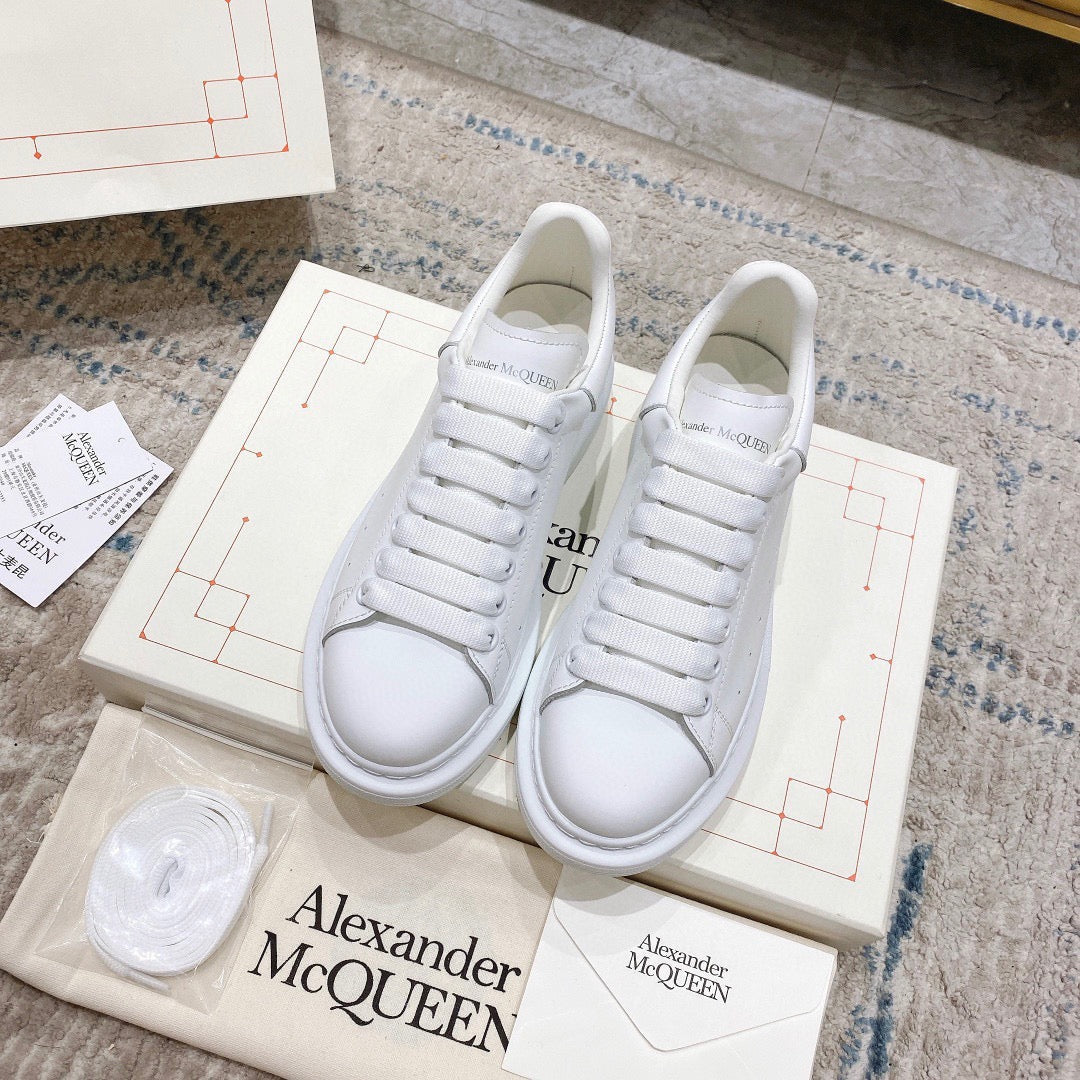 Sneakers & Shoes