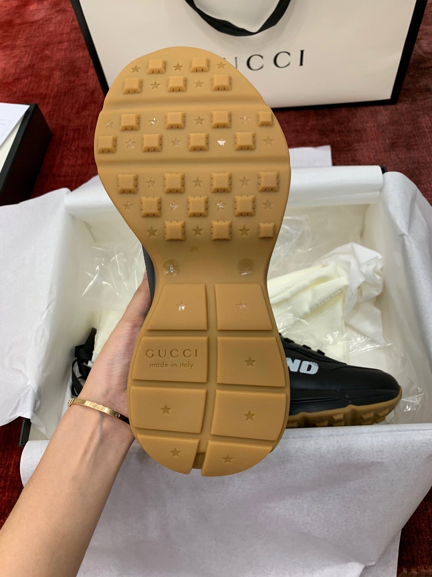 Sneakers & Shoes