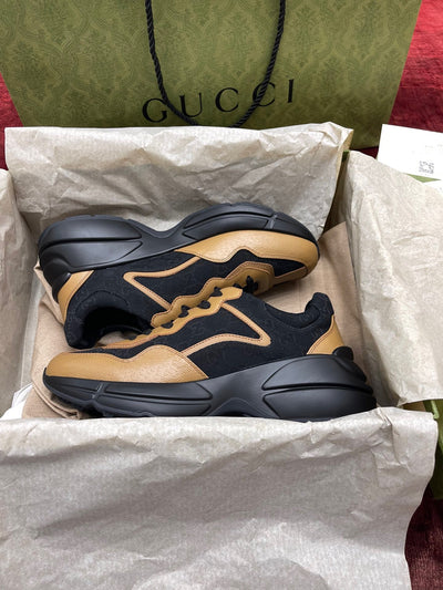 Sneakers & Shoes