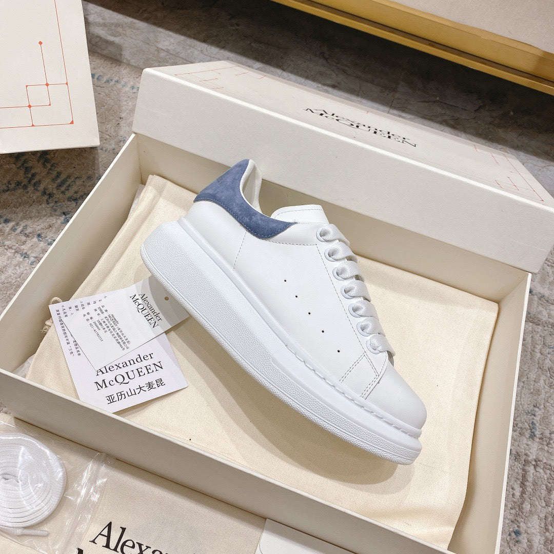 Sneakers & Shoes