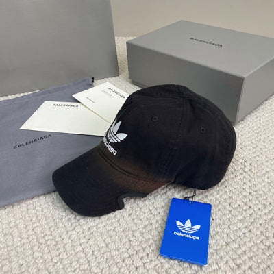 Caps