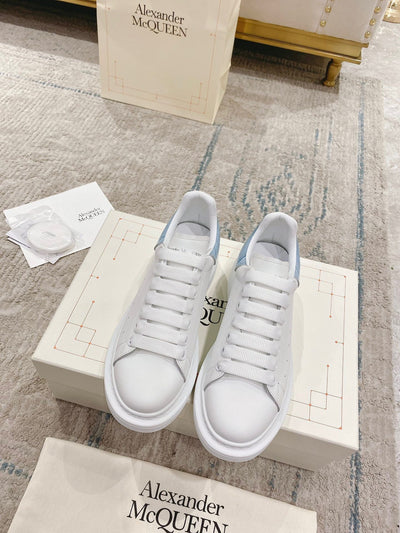 Sneakers & Shoes