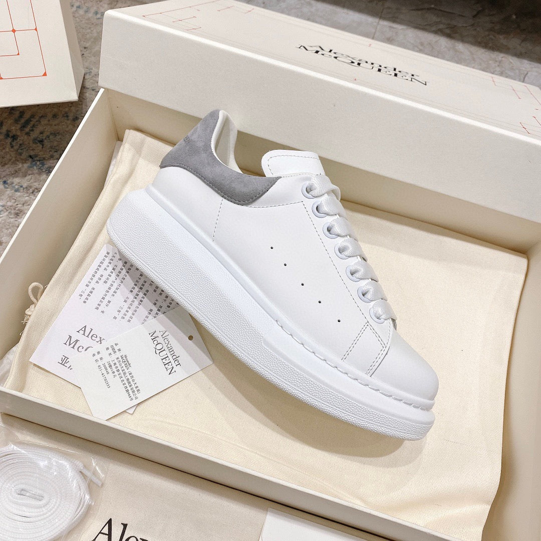 Sneakers & Shoes