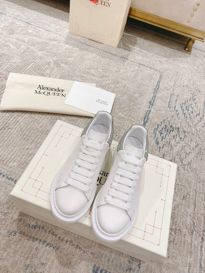 Sneakers & Shoes