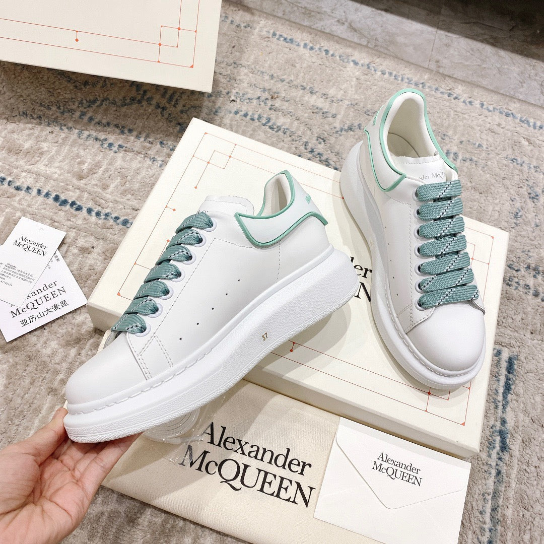 Sneakers & Shoes