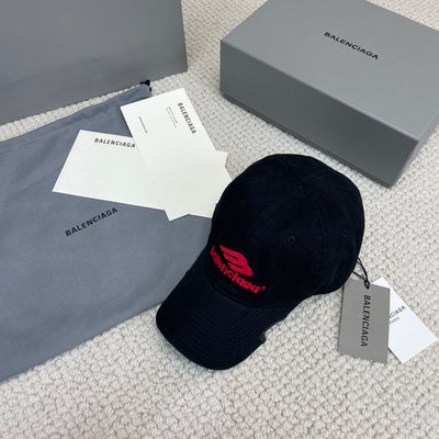 Caps