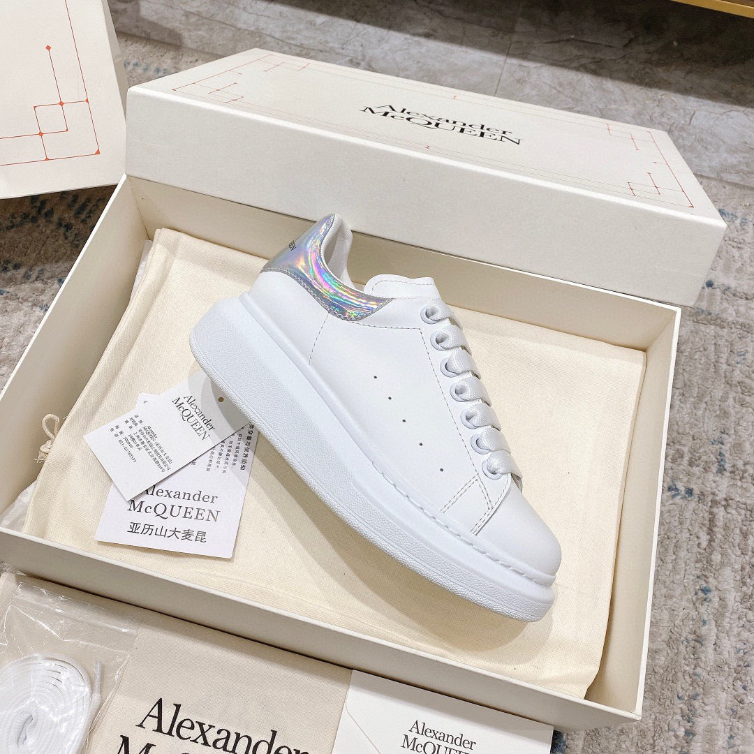 Sneakers & Shoes