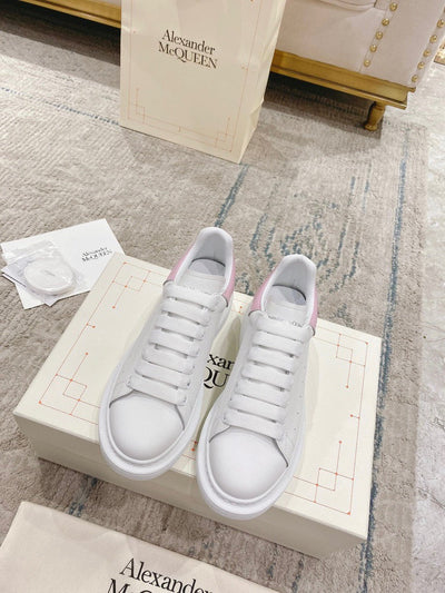 Sneakers & Shoes