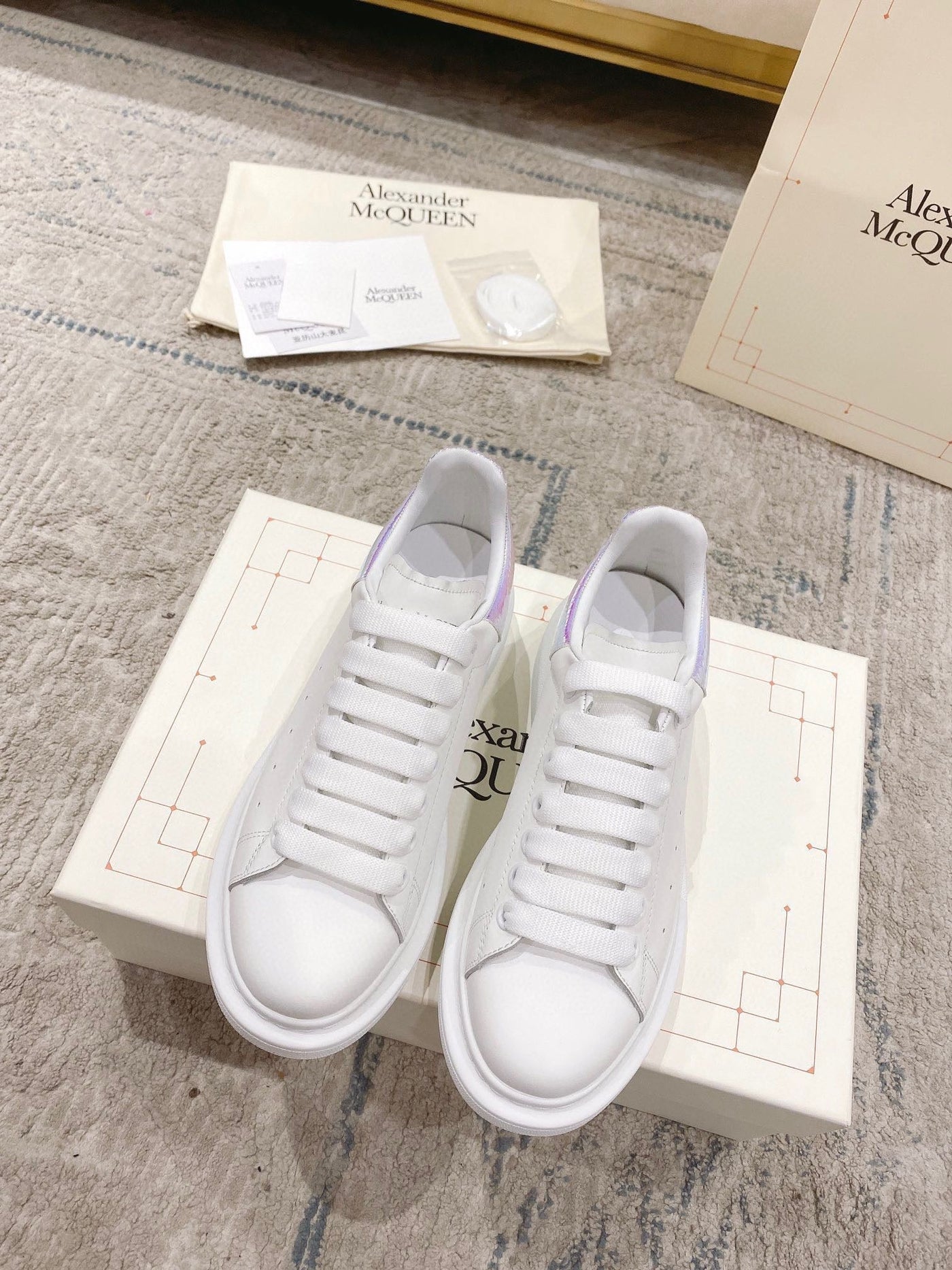 Sneakers & Shoes