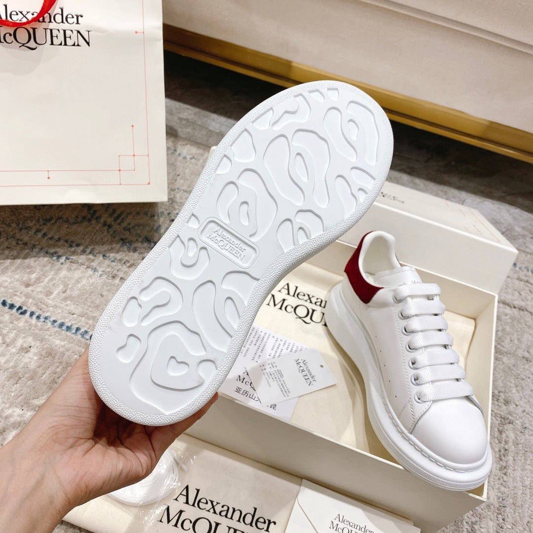 Sneakers & Shoes