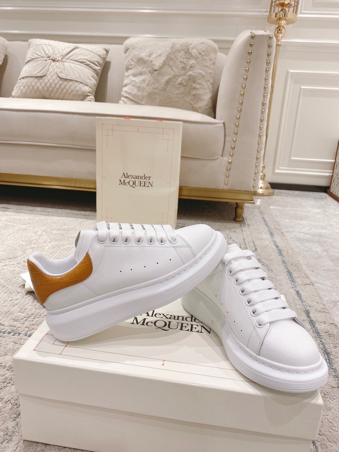 Sneakers & Shoes