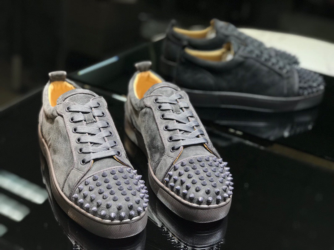 Sneakers & Shoes