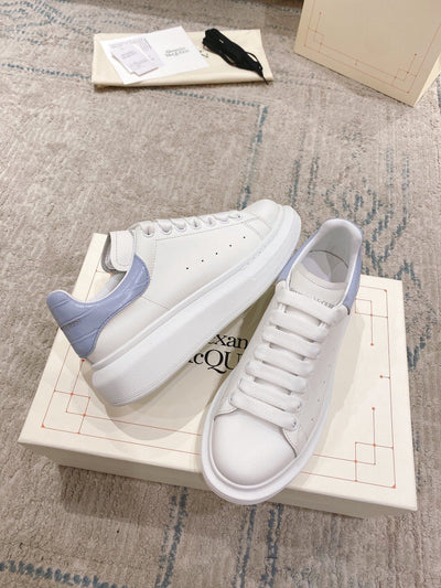 Sneakers & Shoes