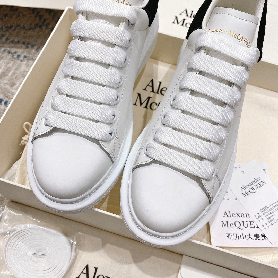 Sneakers & Shoes