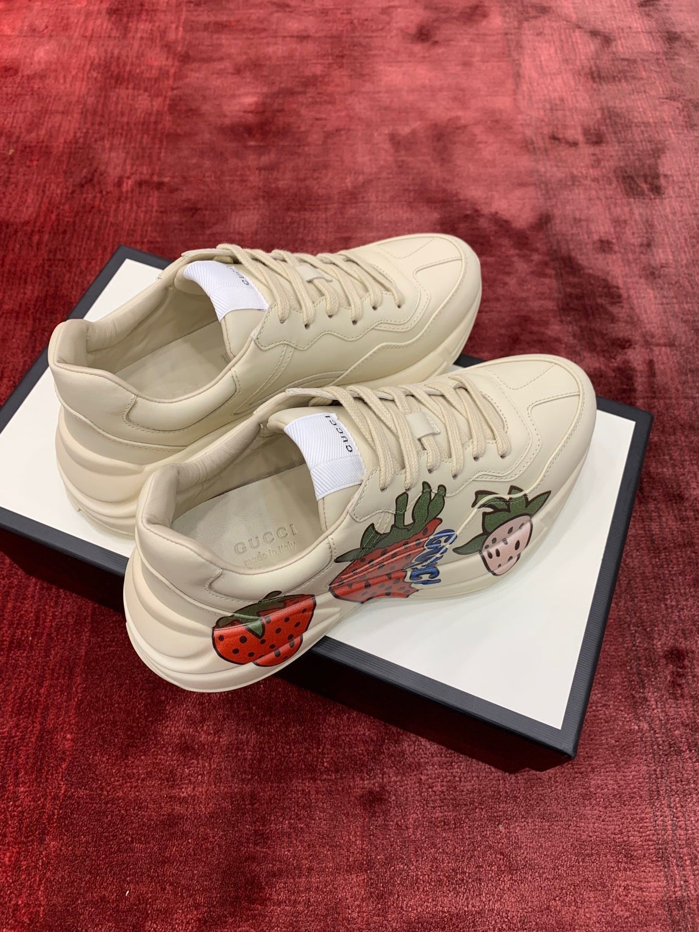 Sneakers & Shoes