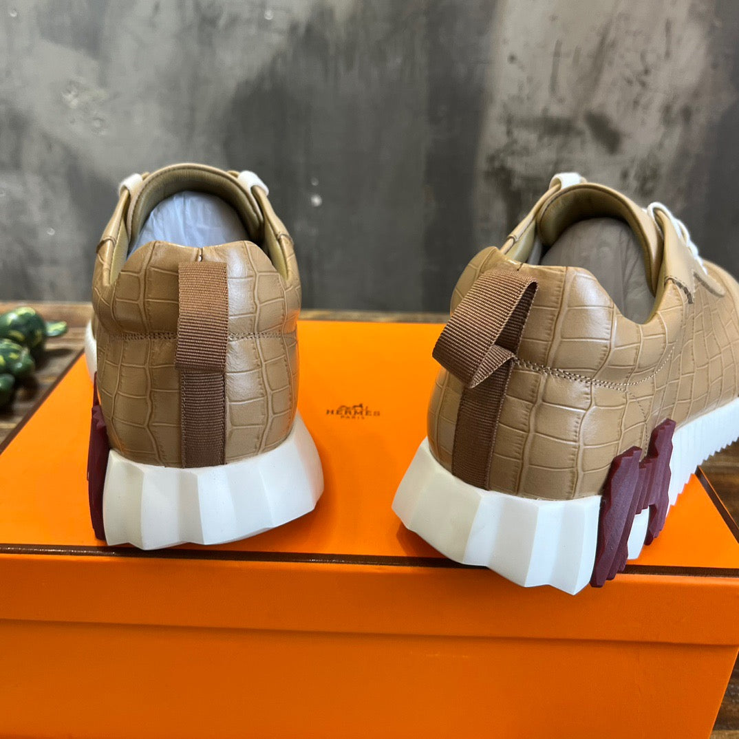 HERM Sneakers