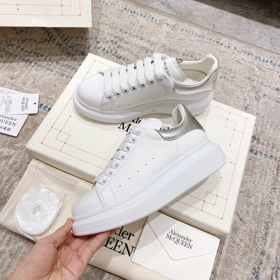 Sneakers & Shoes