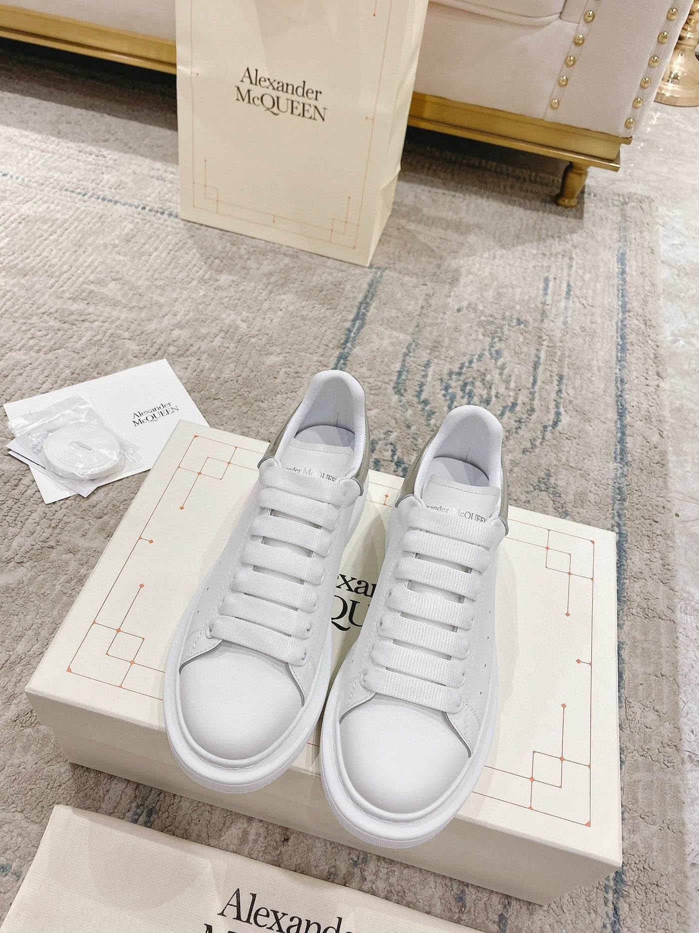 Sneakers & Shoes