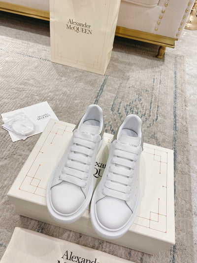 Sneakers & Shoes
