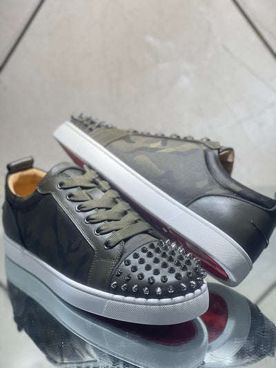 Sneakers & Shoes