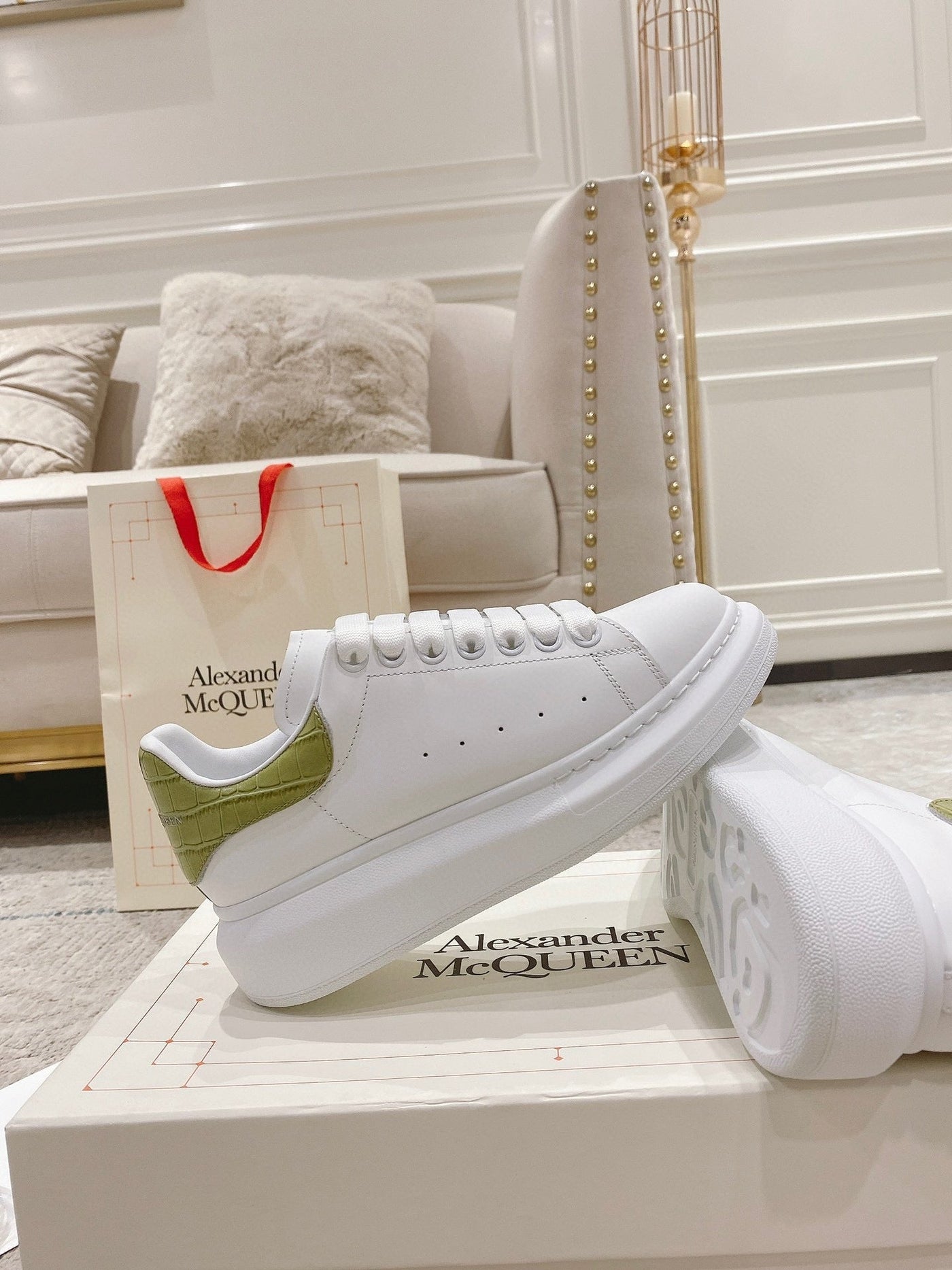 Sneakers & Shoes