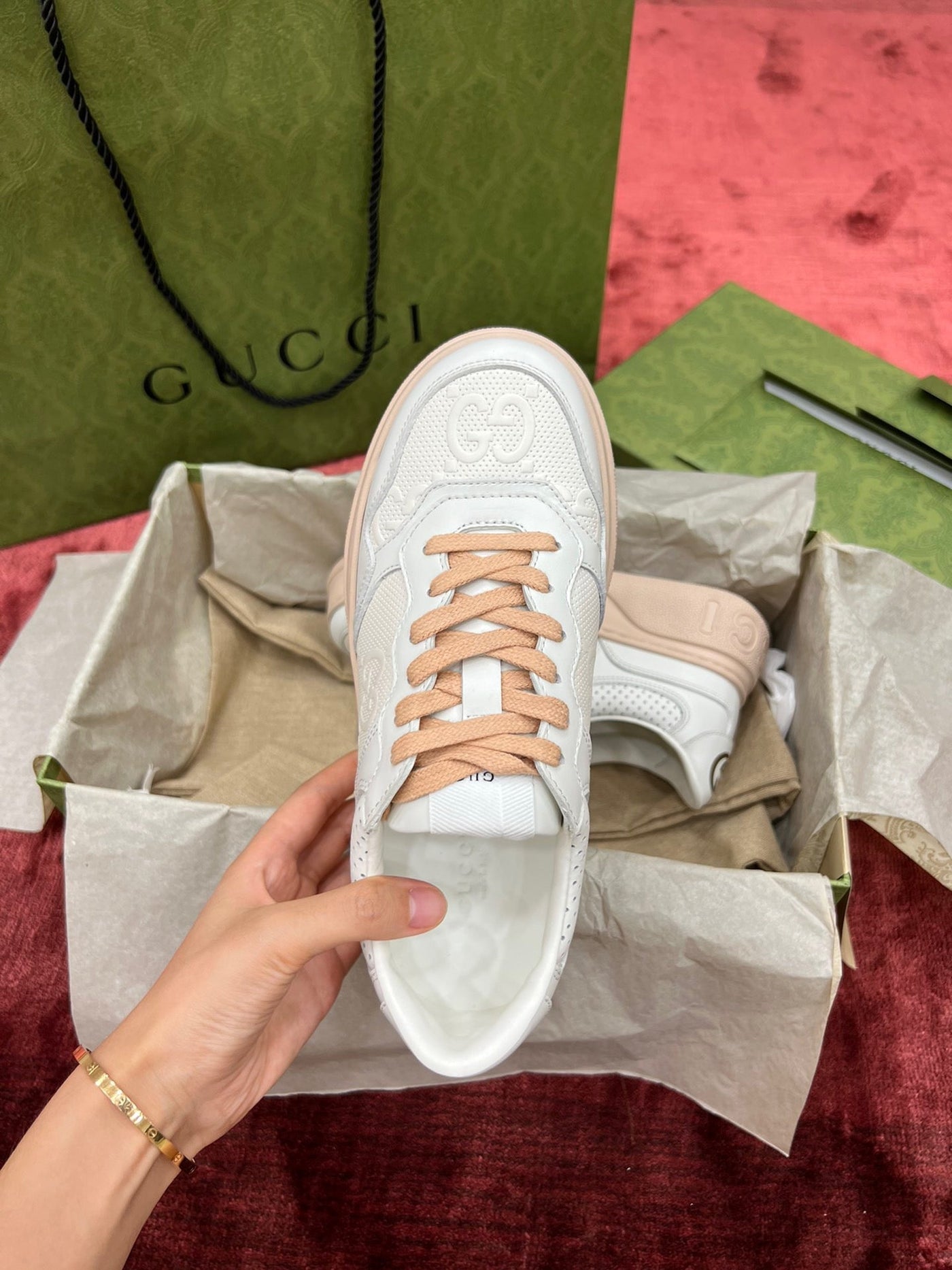 Sneakers & Shoes