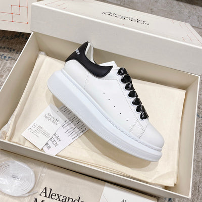 Sneakers & Shoes