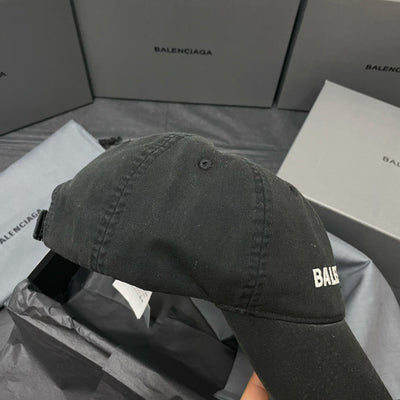 Caps