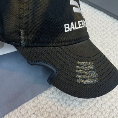 Caps