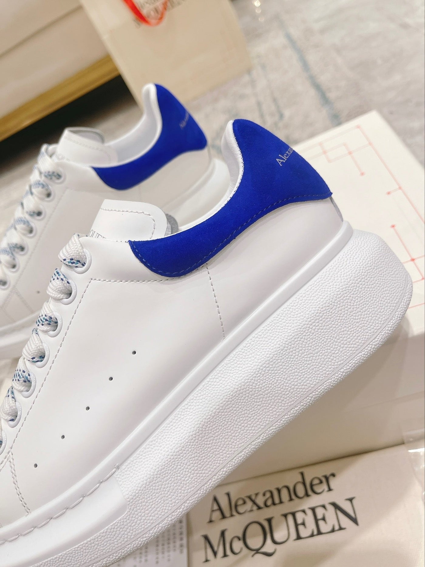 Sneakers & Shoes